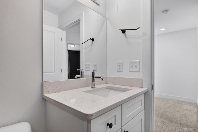 2925 SQUARE LAKE Court, Troy, MI 48085