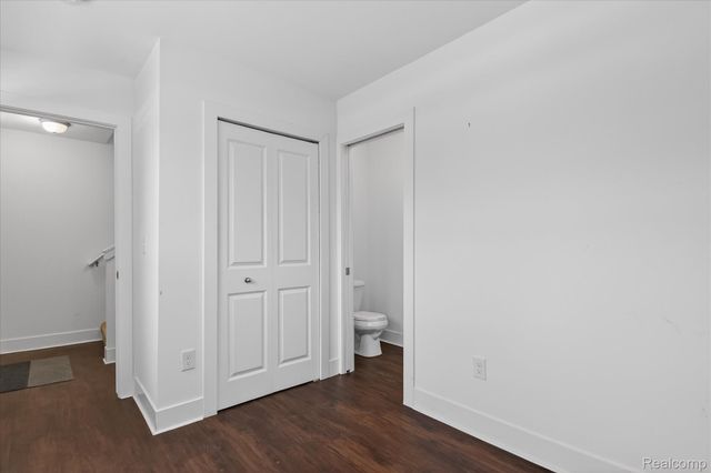 2925 SQUARE LAKE Court, Troy, MI 48085