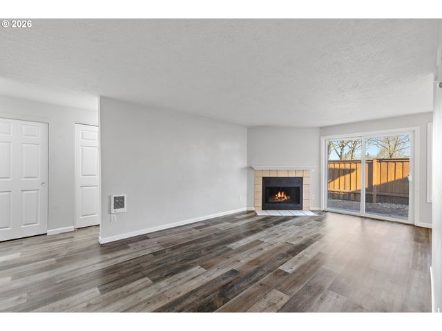 8318 Sw MOHAWK St, Tualatin, OR 97062