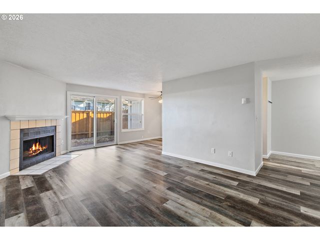 8318 Sw MOHAWK St, Tualatin, OR 97062