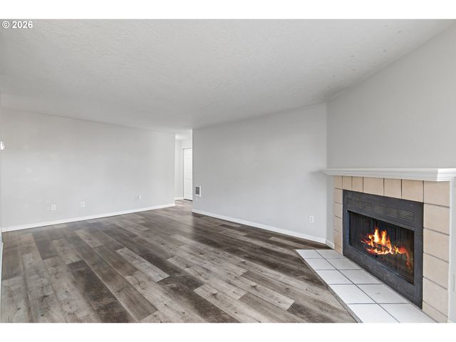 8318 Sw MOHAWK St, Tualatin, OR 97062