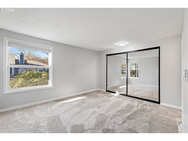 8318 Sw MOHAWK St, Tualatin, OR 97062