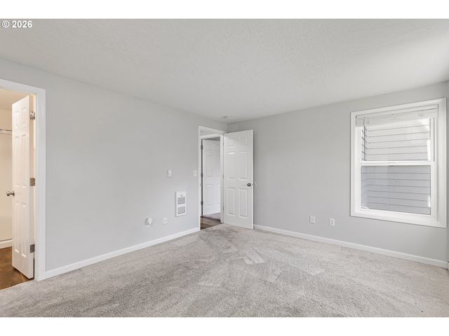 8318 Sw MOHAWK St, Tualatin, OR 97062