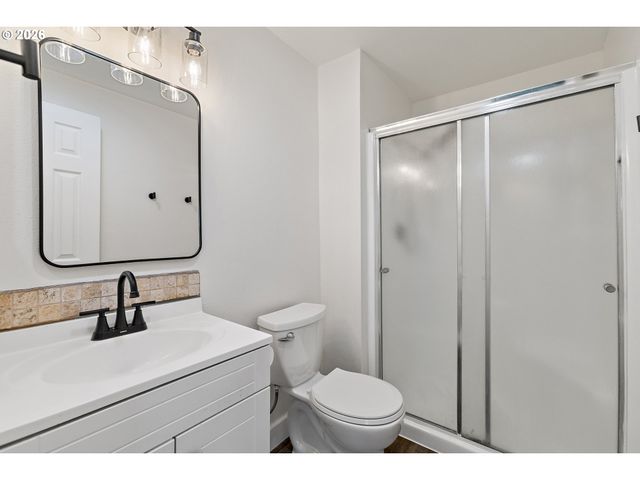 8318 Sw MOHAWK St, Tualatin, OR 97062