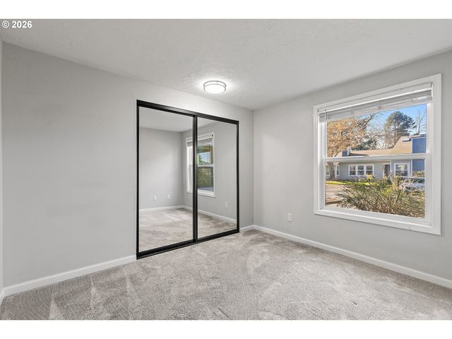 8318 Sw MOHAWK St, Tualatin, OR 97062