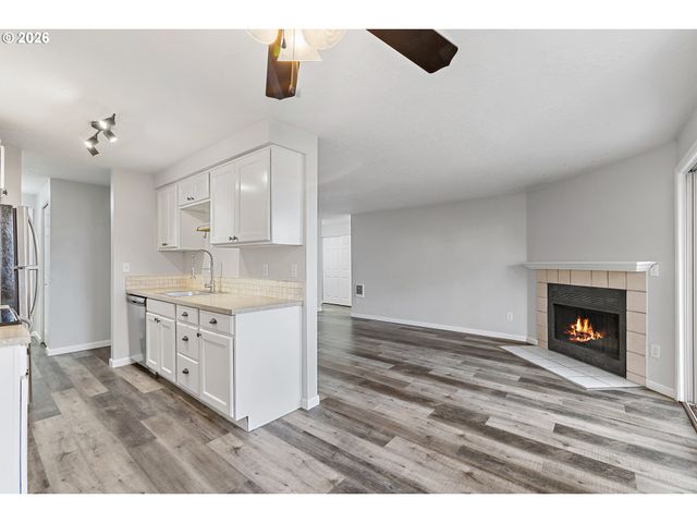 8318 Sw MOHAWK St, Tualatin, OR 97062