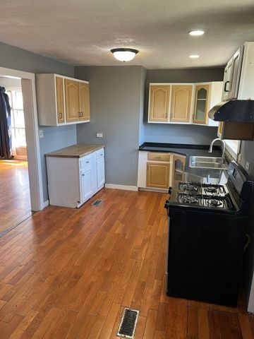 8856 S Washtenaw Avenue, Evergreen Park, IL 60805