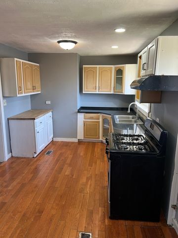 8856 S Washtenaw Avenue, Evergreen Park, IL 60805