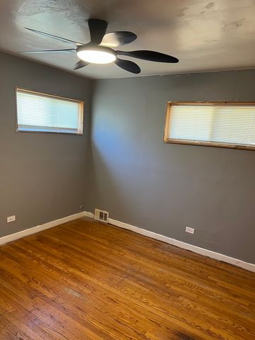 8856 S Washtenaw Avenue, Evergreen Park, IL 60805