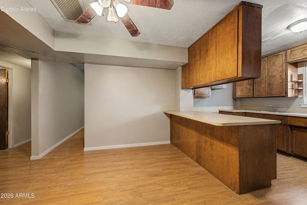 453 E CRESCENT Avenue, Mesa, AZ 85204 — photo 5