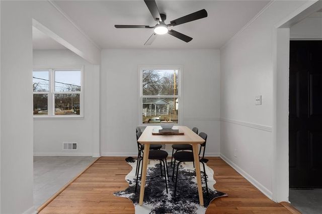 9822 England Drive, Overland Park, KS 66212