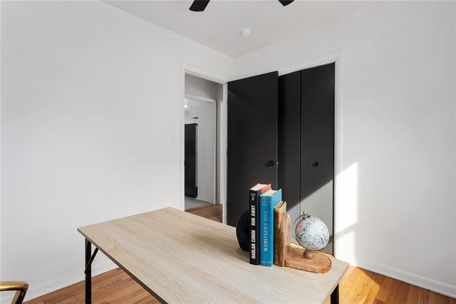 9822 England Drive, Overland Park, KS 66212