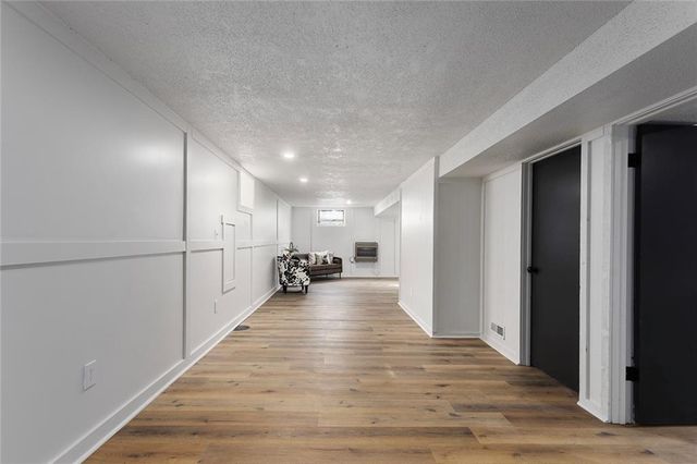 9822 England Drive, Overland Park, KS 66212