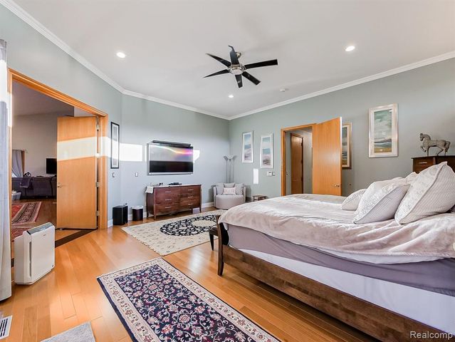 17477 Iris Circle, Clinton Township, MI 48036