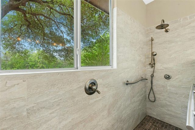 1115 Blackthorn DR, Pflugerville, TX 78660