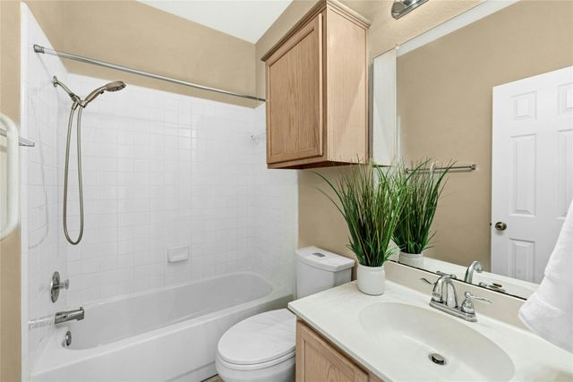 1115 Blackthorn DR, Pflugerville, TX 78660