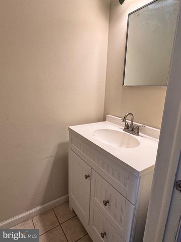 489 MADISON DR, Hightstown, NJ 08520