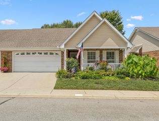 610 Village Green Cir, Murfreesboro, TN 37128