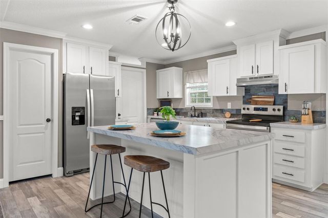 14235 HURRICANE DRIVE, Weeki Wachee, FL 34614