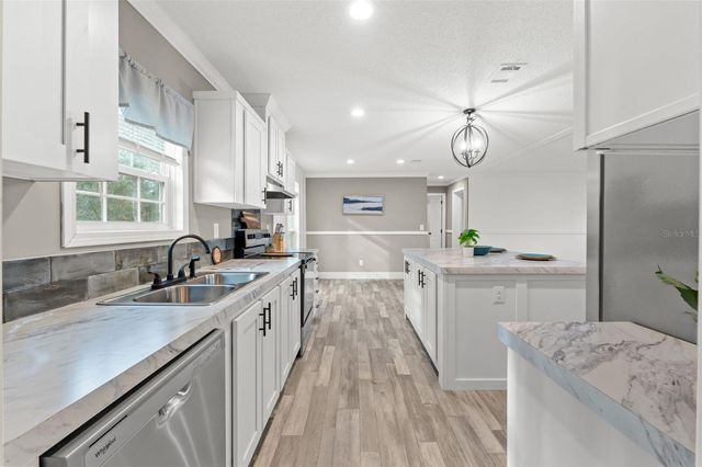 14235 HURRICANE DRIVE, Weeki Wachee, FL 34614