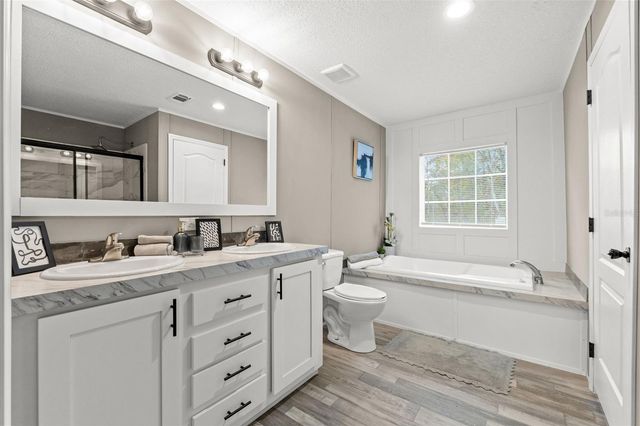 14235 HURRICANE DRIVE, Weeki Wachee, FL 34614