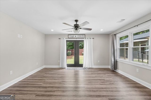 6127 Forest Drive SE, Covington, GA 30014
