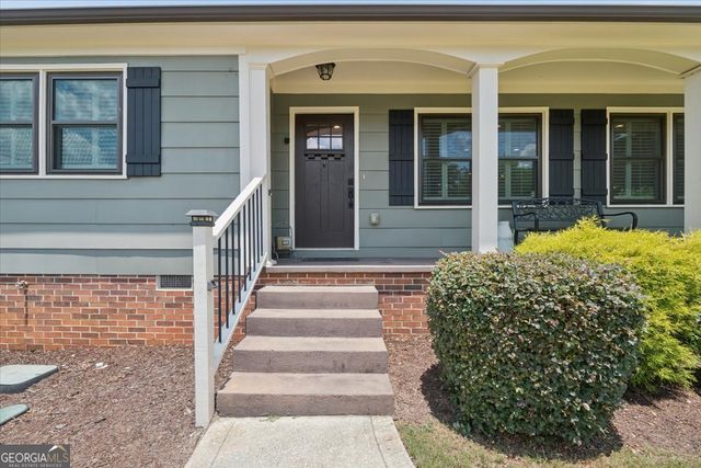 6127 Forest Drive SE, Covington, GA 30014