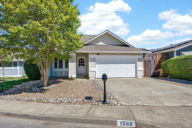 1508 Gladstone Way, Rohnert Park, CA 94928