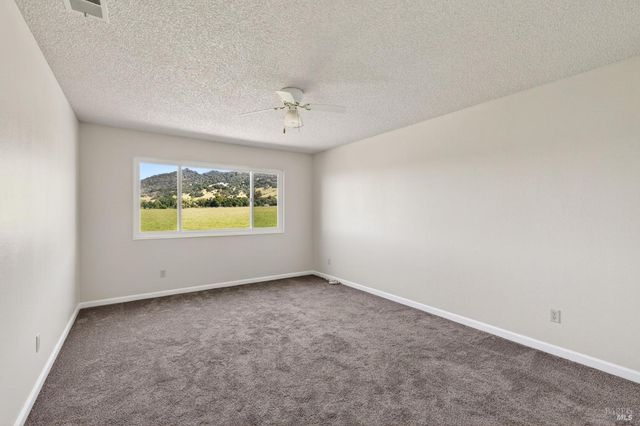 1508 Gladstone Way, Rohnert Park, CA 94928