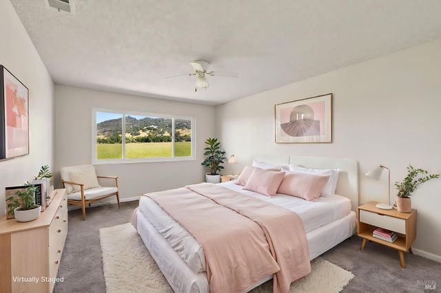 1508 Gladstone Way, Rohnert Park, CA 94928