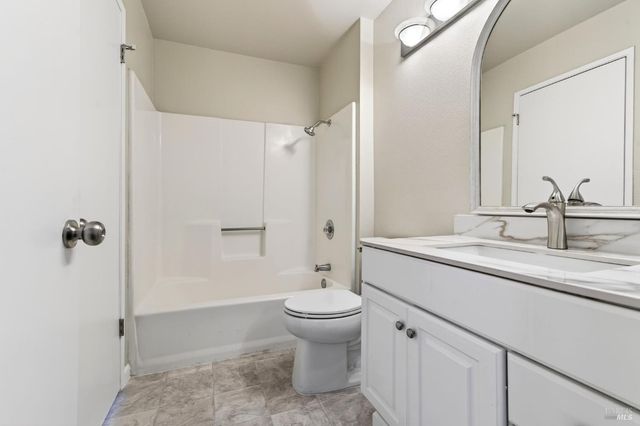 1508 Gladstone Way, Rohnert Park, CA 94928