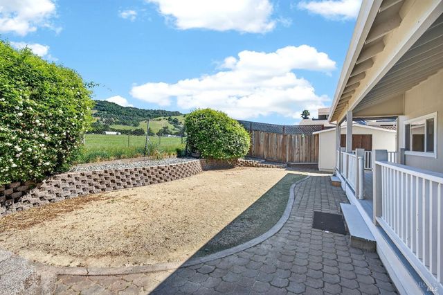 1508 Gladstone Way, Rohnert Park, CA 94928