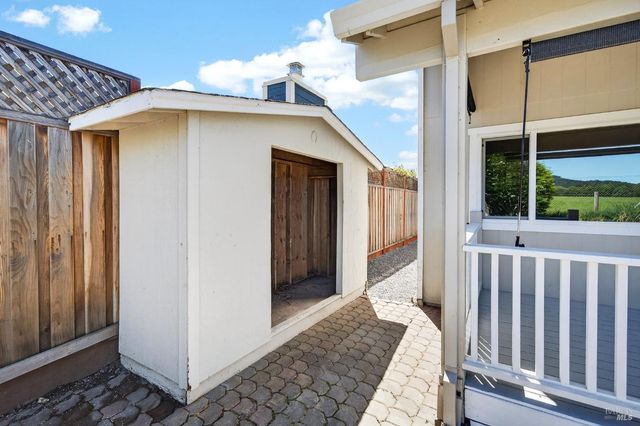 1508 Gladstone Way, Rohnert Park, CA 94928