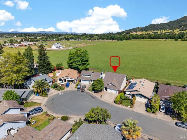 1508 Gladstone Way, Rohnert Park, CA 94928