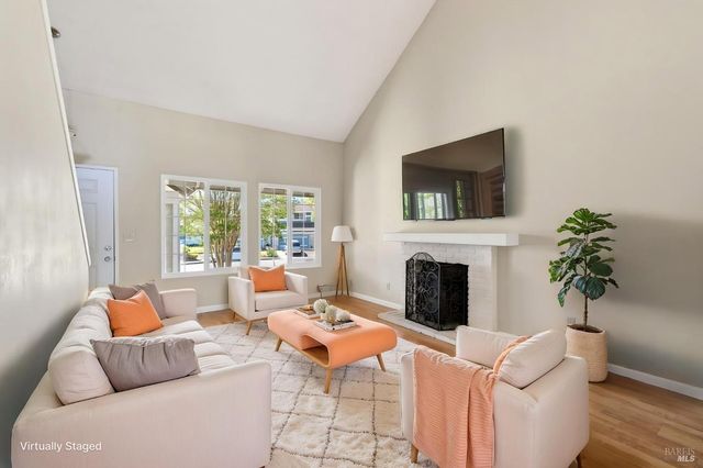 1508 Gladstone Way, Rohnert Park, CA 94928