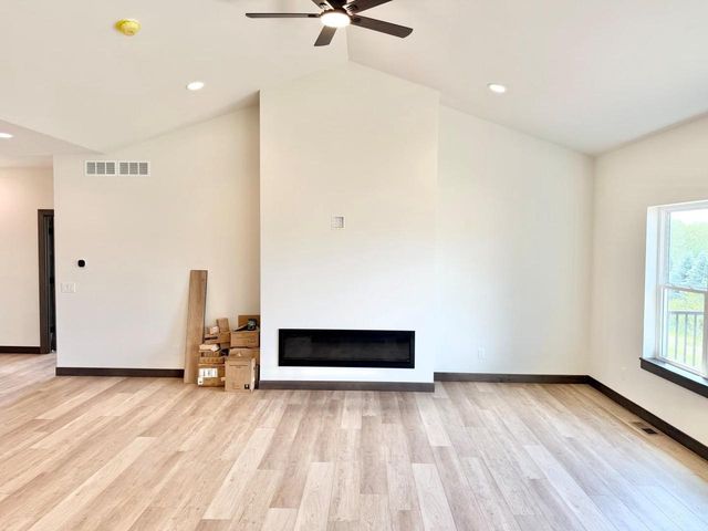 477 Foxfield Court, Oregon, WI 53575