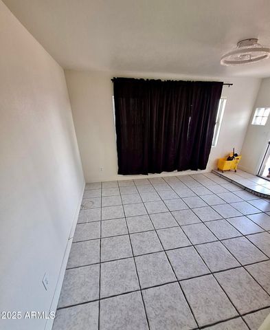 757 E 2ND Street, Mesa, AZ 85203