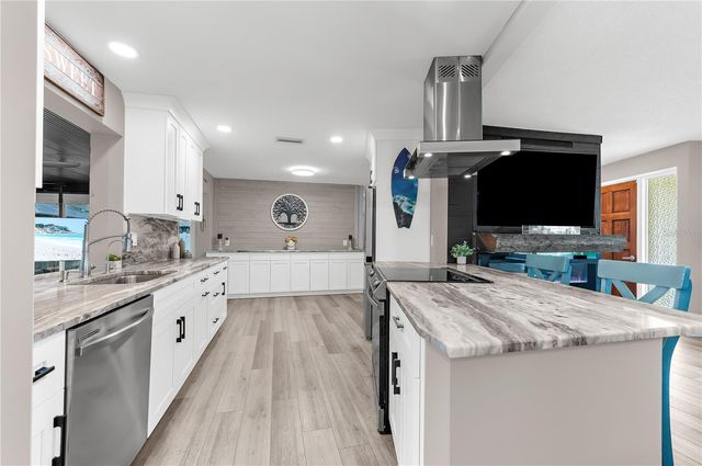 1467 CAMBRIDGE DRIVE, Clearwater, FL 33756