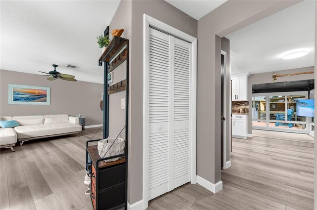 1467 CAMBRIDGE DRIVE, Clearwater, FL 33756