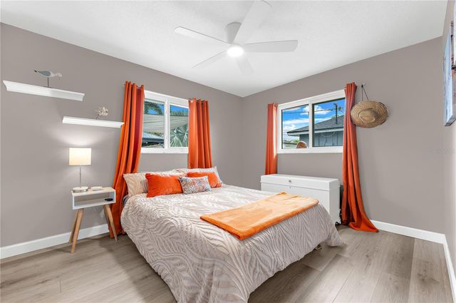 1467 CAMBRIDGE DRIVE, Clearwater, FL 33756