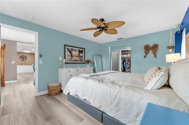 1467 CAMBRIDGE DRIVE, Clearwater, FL 33756