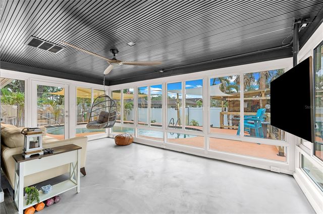 1467 CAMBRIDGE DRIVE, Clearwater, FL 33756