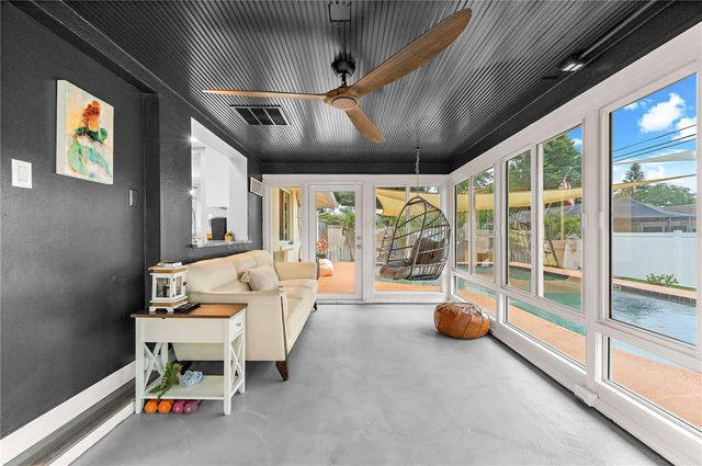 1467 CAMBRIDGE DRIVE, Clearwater, FL 33756