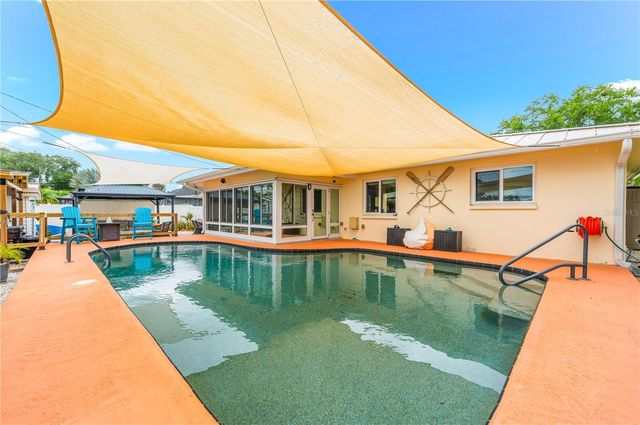 1467 CAMBRIDGE DRIVE, Clearwater, FL 33756