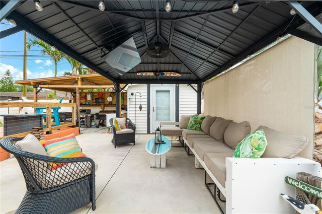 1467 CAMBRIDGE DRIVE, Clearwater, FL 33756