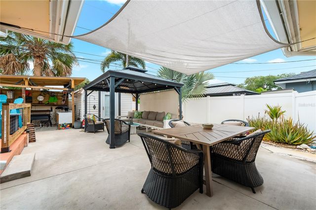 1467 CAMBRIDGE DRIVE, Clearwater, FL 33756