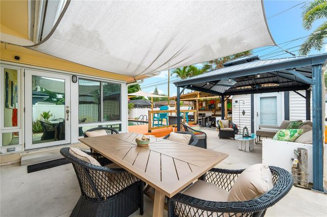 1467 CAMBRIDGE DRIVE, Clearwater, FL 33756