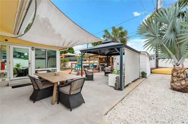 1467 CAMBRIDGE DRIVE, Clearwater, FL 33756