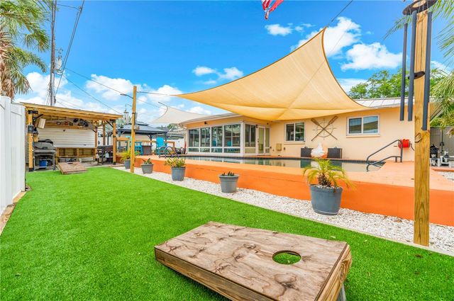 1467 CAMBRIDGE DRIVE, Clearwater, FL 33756