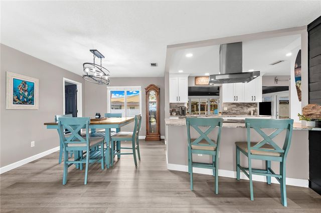 1467 CAMBRIDGE DRIVE, Clearwater, FL 33756